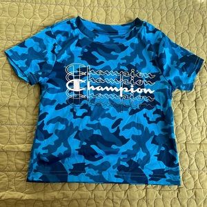 💙EUC Champion Toddler Boys Crew Neck Short Sleeve Blue “Camo” T-Shirt Size 2T